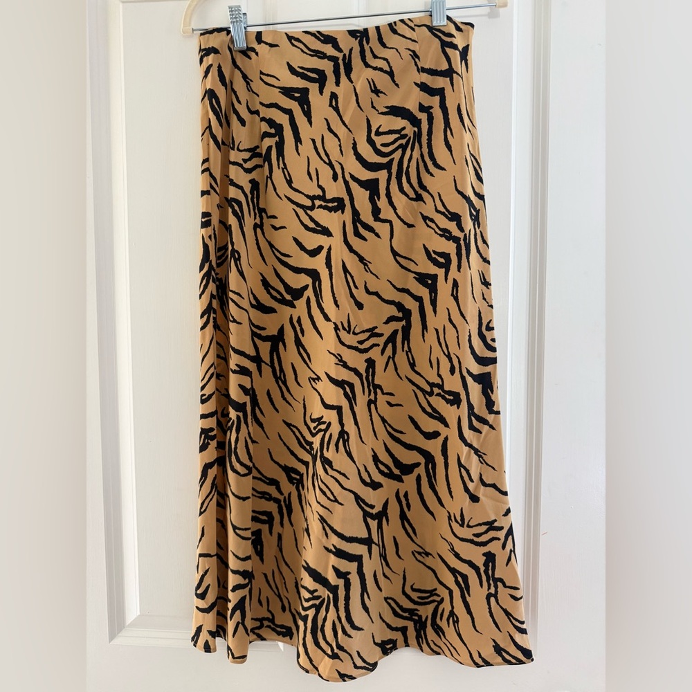 Madewell silk tiger print midi skirt - Picture 3 of 5